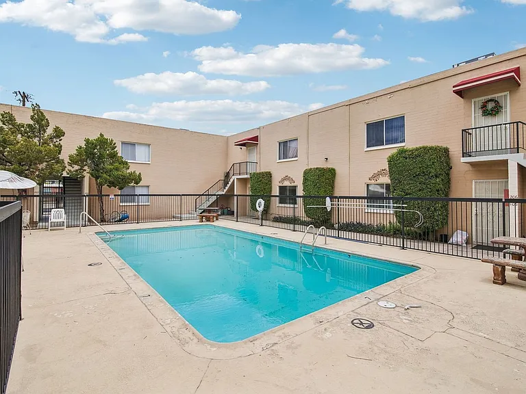 Catalina View Apartments — Photo 45