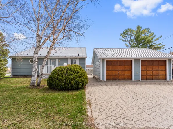 85 Laird St, Arnprior, ON K7S 2E2
