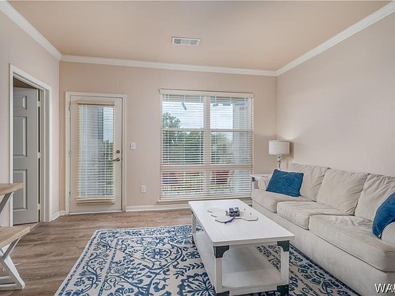 3rd image of 600 13th St #831