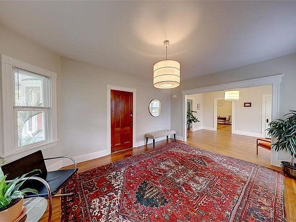 3rd image of 202 Ontario St #1