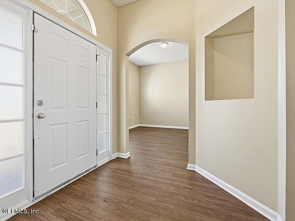 3rd image of 23856 FLORA PARKE Boulevard