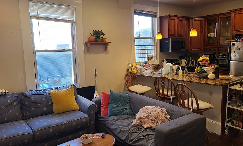5 bed, 1700 sqft, $8,200 — Photo 2