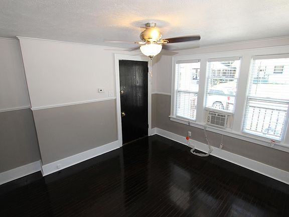 5th image of 4824 Burt St Floor 1