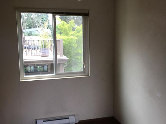 3rd image of 127 NW Bowdoin Pl #7