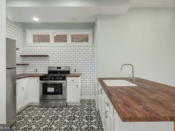 5th image of 5009 Catharine St #2