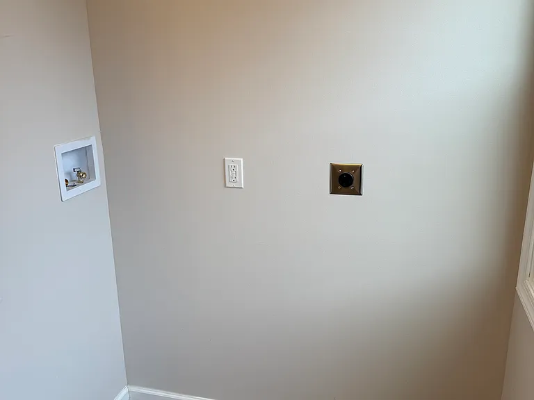 1901 Huddle St — Photo 8