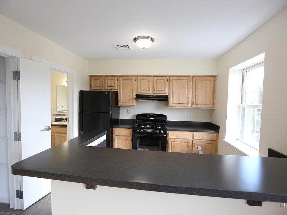 1st image of 78 Cedar St APT G07