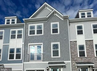 216 Waterstone Rd, Essex, MD 21221