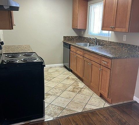 4th image of 6307 Milton Ave
