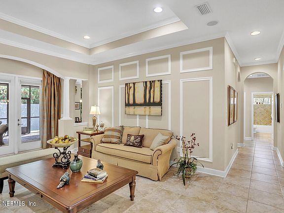 5th image of 123 DUCK POND Drive