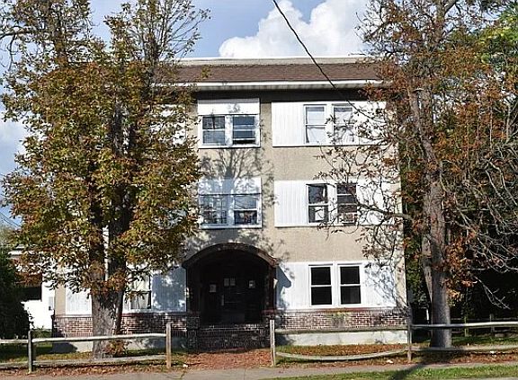 2nd image of 296 Main St #11488454