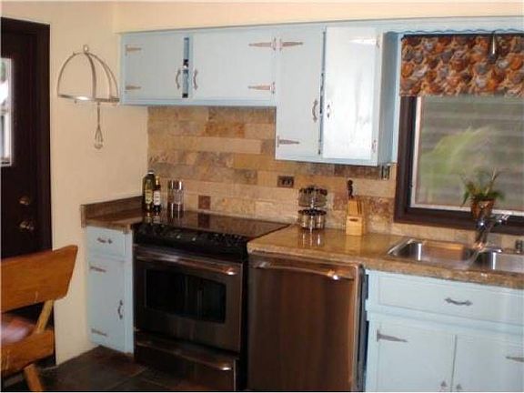 5th image of 5065 Pine Grove Dr