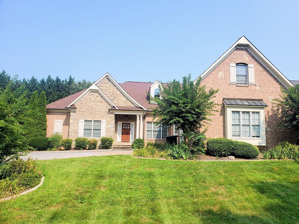 1st image of 2405 N Beech Ln