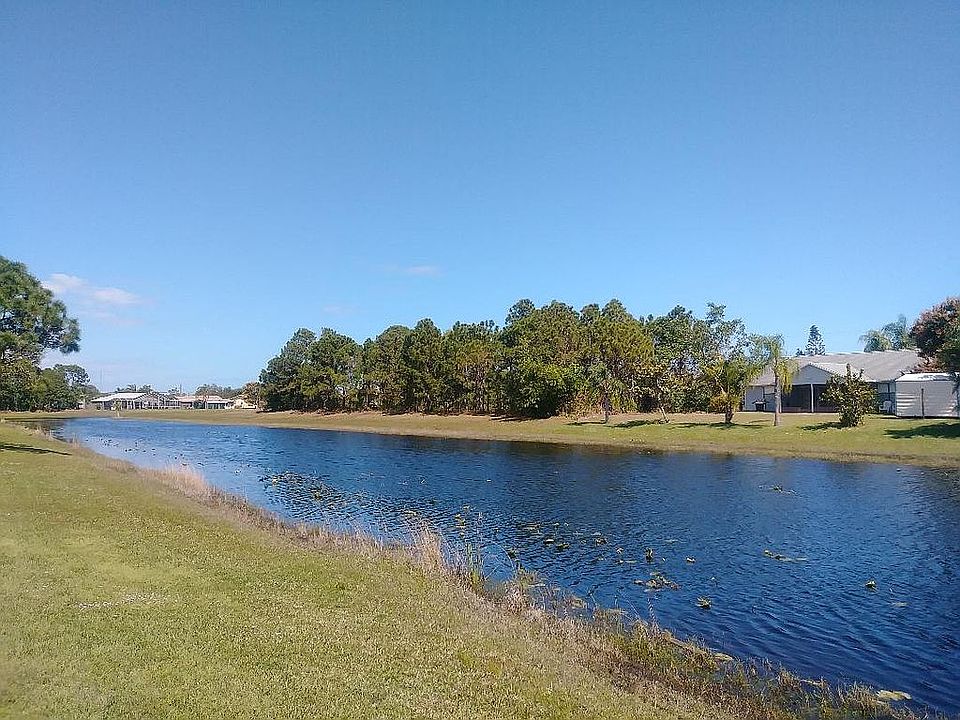 1st image of 2541 SE Lyman Cir