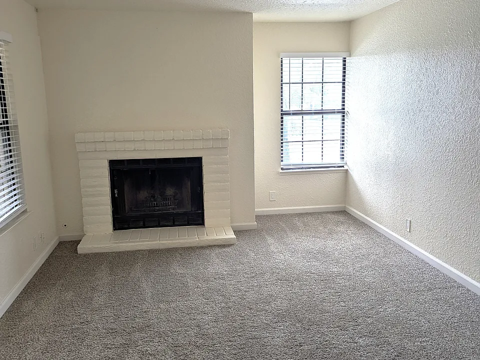 Willowcreek Apartments