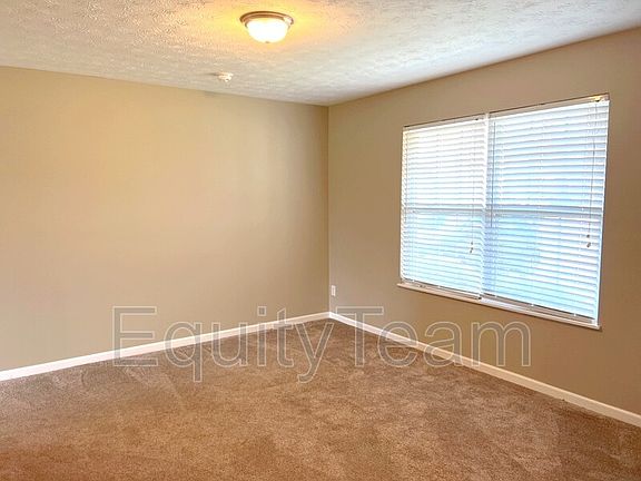 4th image of 122 Covey Pl
