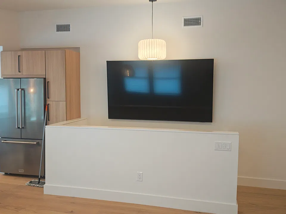 208 Horizon Ave #C
