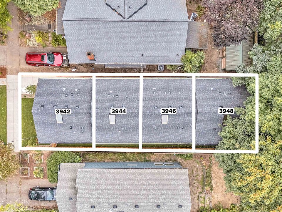 1st image of 3940 SE Ivon St