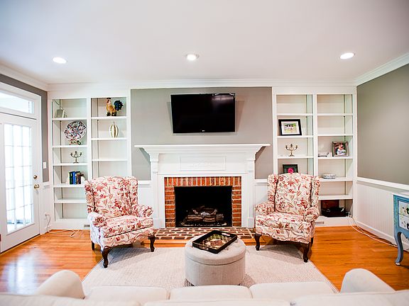 3rd image of 205 Paddington Ct