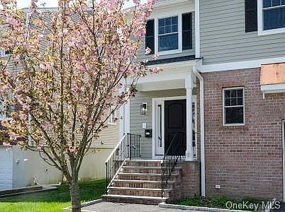 2nd image of 4 Rose Ave