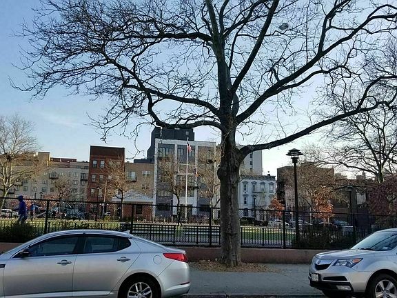 4th image of 681 Park Ave #2L