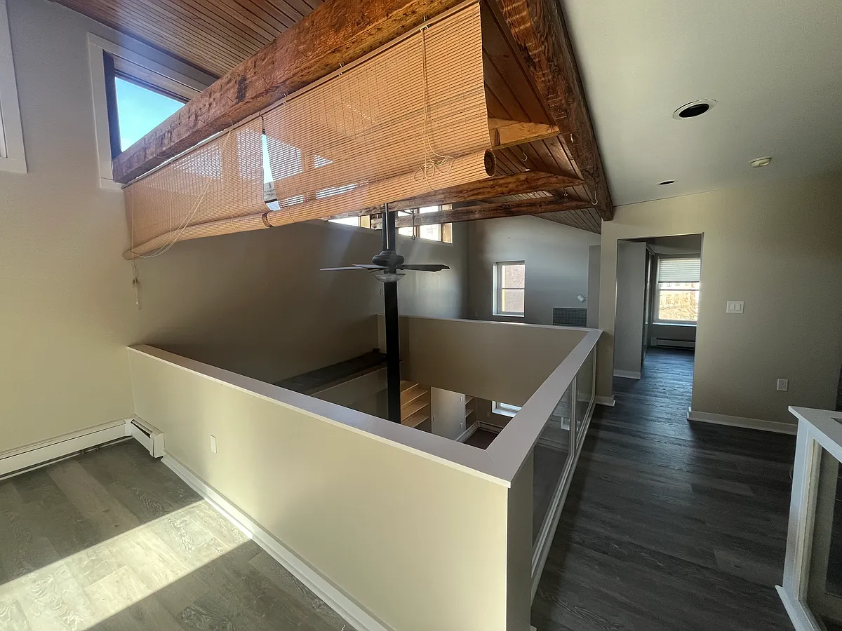 Building Photo - 2142 5th Ave #2