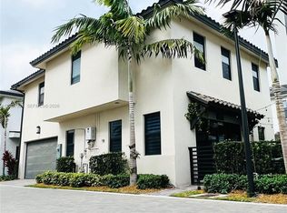 8253 NW 47th Ln, Doral, FL 33166