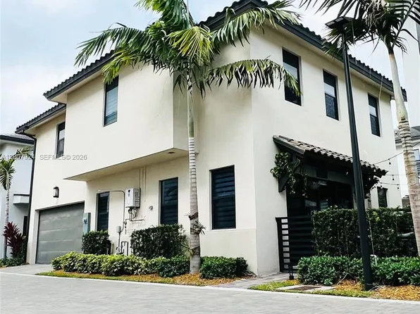 8253 NW 47th Ln, Doral, FL 33166