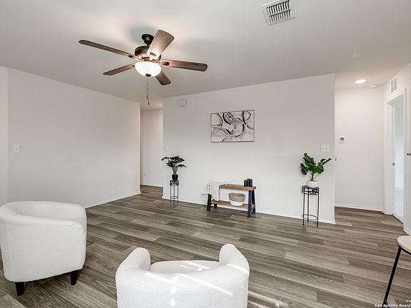 4th image of 6014 BLUESTEM WAY
