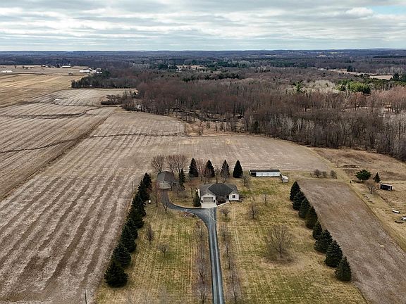 2nd image of 7141 W Pleasant Valley Rd