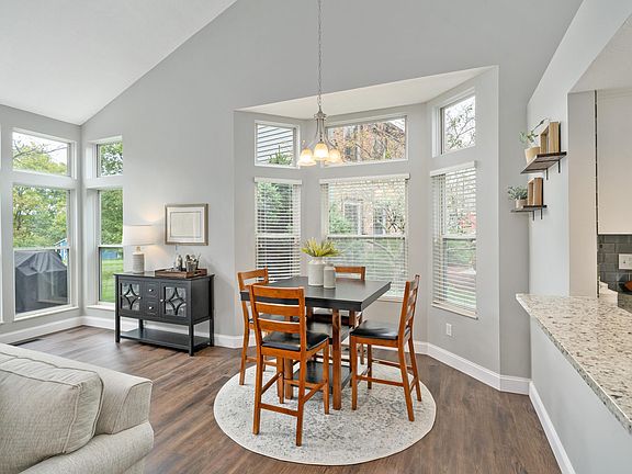 4th image of 4724 River Run Dr