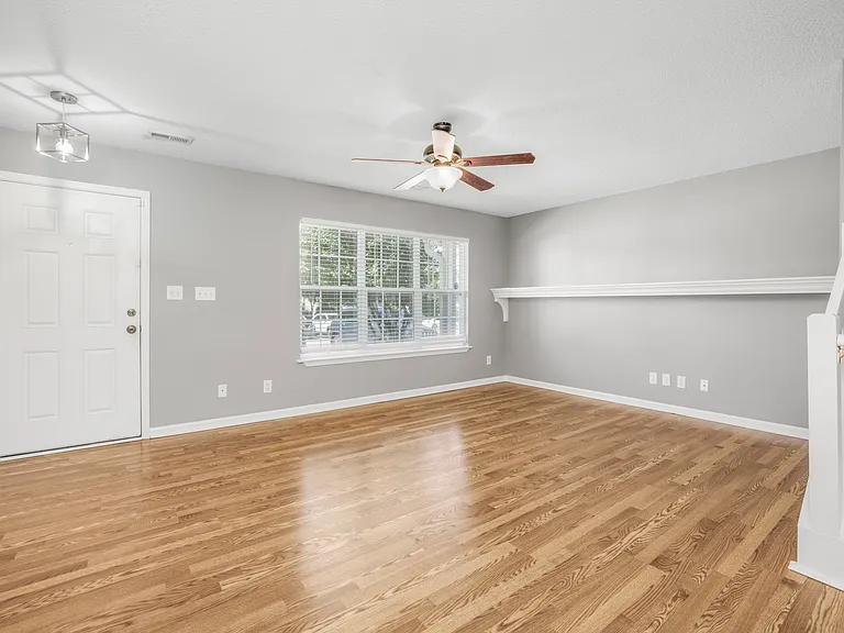 339 Malamute Ln — Photo 11