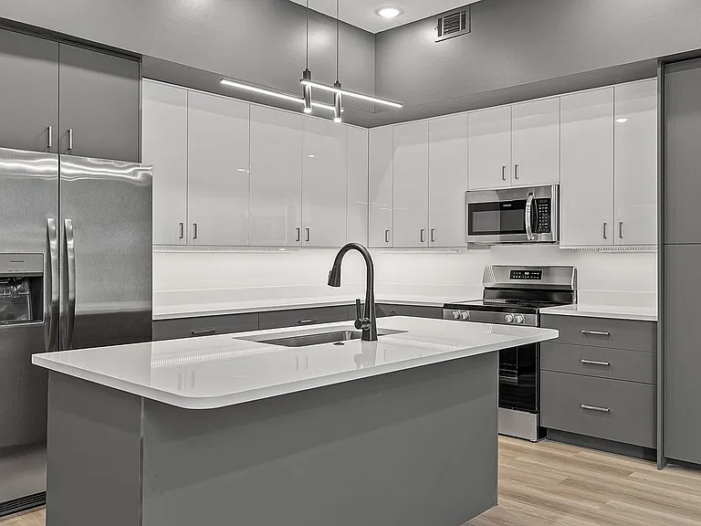 Edge Luxury Townhomes — Photo 20