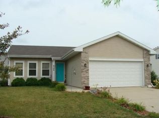 8306 Flagstone Dr, Madison, WI 53719