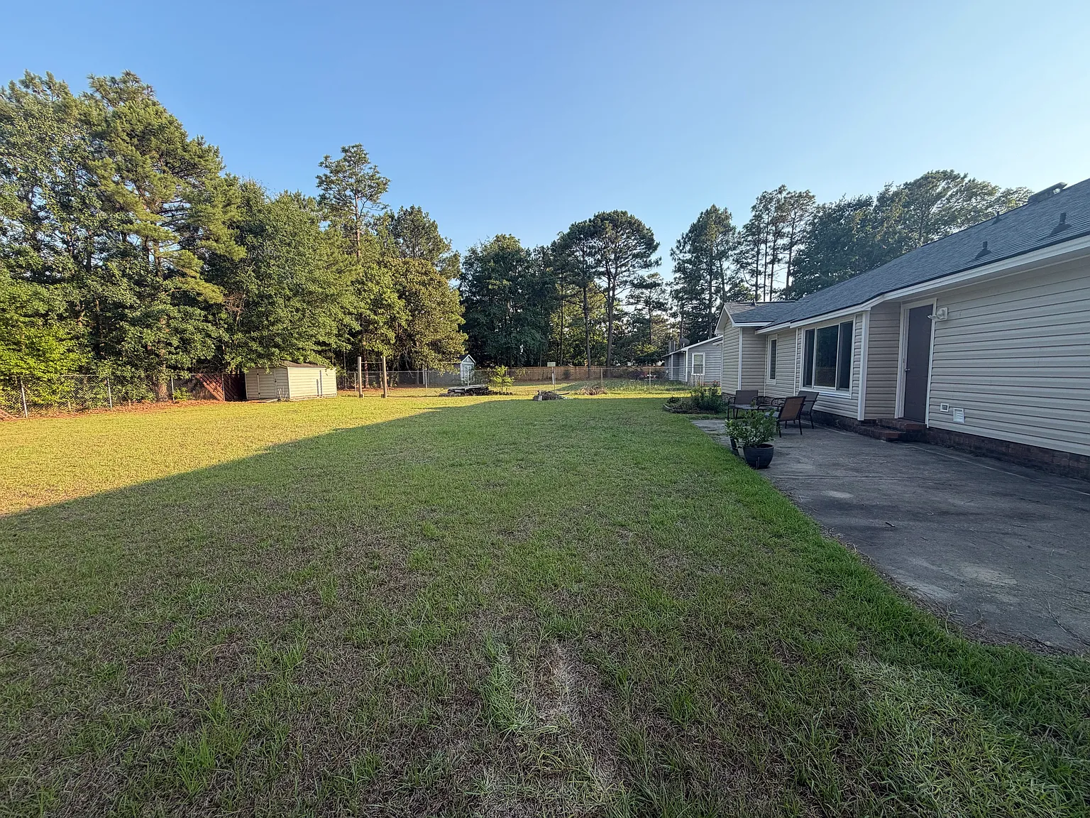 3 bed, 2.5 bath, 1501 sqft, $1,875 — Photo 2