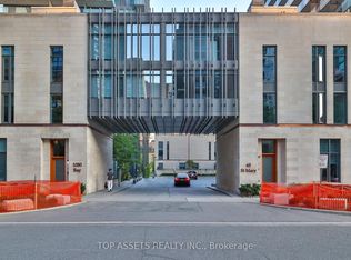 65 Saint Mary St #3909, Toronto, ON M5S 0A6