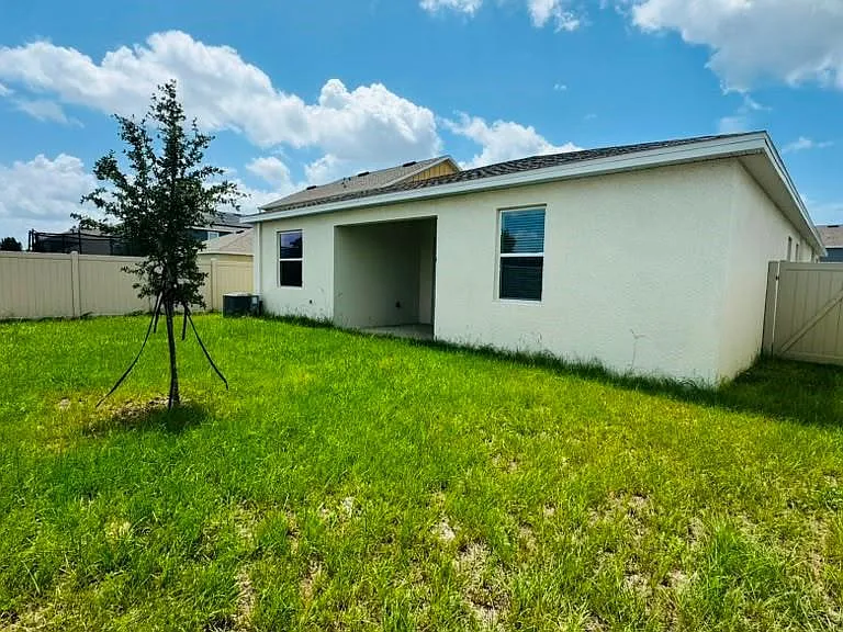 1433 Deepwater Cir #A — Photo 12