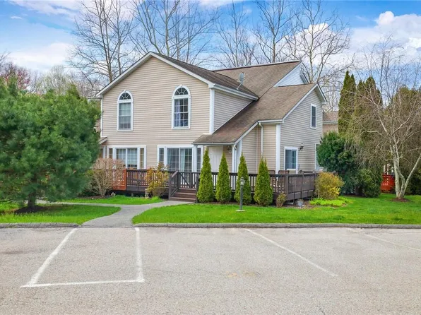 57 Pembrooke Court, Putnam Valley, NY 10579