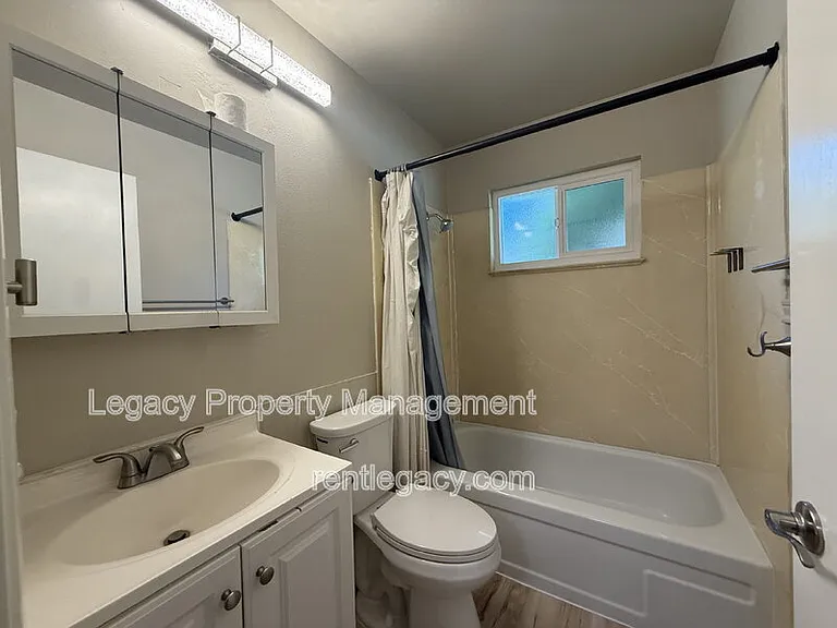 5174 Connecticut Dr #4 — Photo 9