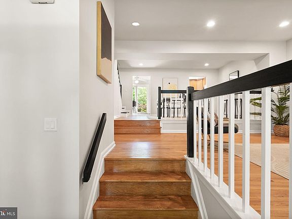 2nd image of 5013 Cloister Dr