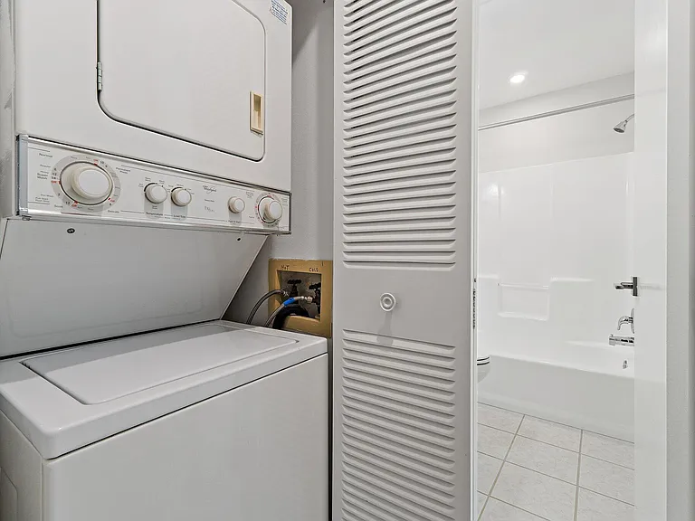 6531 Chasewood Dr #H — Photo 25