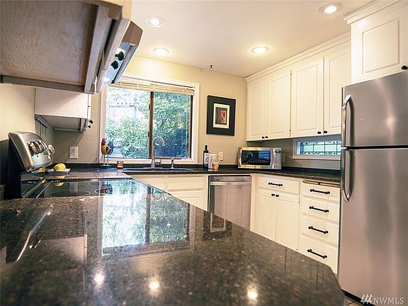 2nd image of 21721 SE 35th St