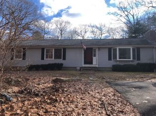 186 Westcott Rd, Scituate, RI 02857