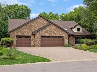 13673 Duluth Dr, Apple Valley, MN 55124