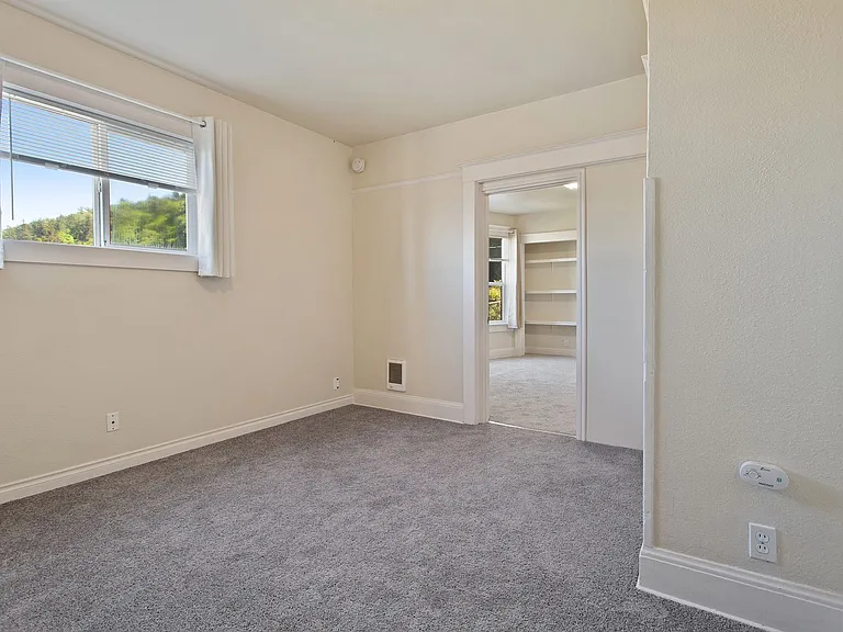 5919-5949 NW Saint Helens Rd — Photo 9