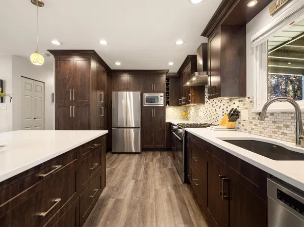17030 Hereford Pl, Surrey, BC V3S 4X1
