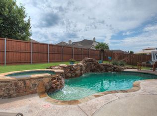 506 Hampton Dr, Fate, TX 75087