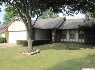 6307 S Cedar Pl, Broken Arrow, OK 74011