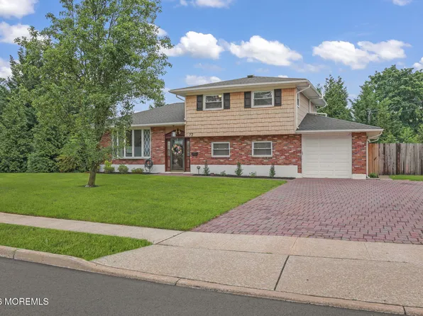 72 Wynnewood Court, Freehold, NJ 07728