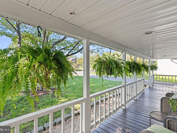 4th image of 114 Bell Haven Cir
